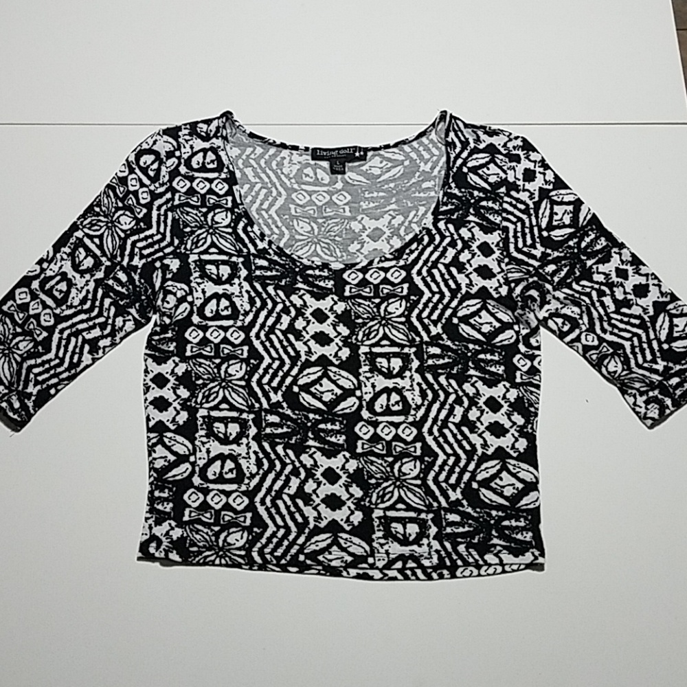 Living doll 3/4 sleeve crop
